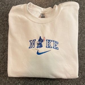 Embroidered NIKE Crewneck